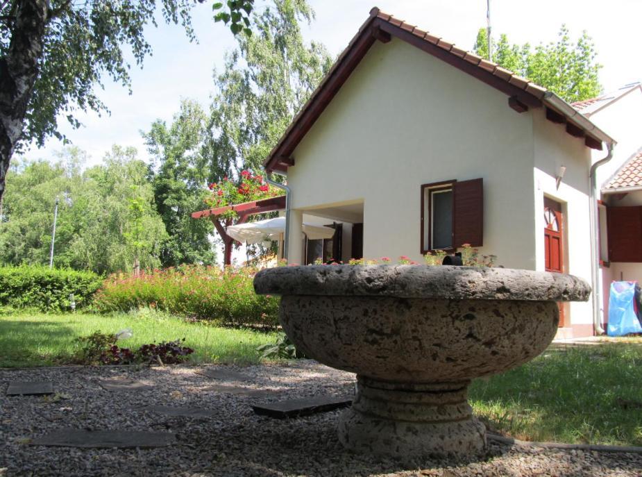 Villa Patio Екстер'єр фото